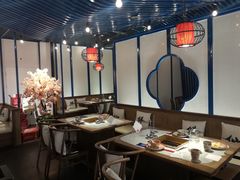 -尚尚仙·酸汤猪手·猪肚鸡火锅(华联万柳购物中心店)