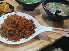 红烧牛肉炒饭-京陵鸭血粉丝汤(景德路店)