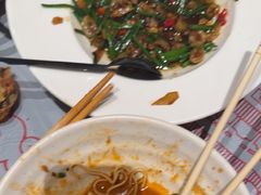 -肥肥虾庄·金牌油焖大虾(杨园滨江时代walk店)