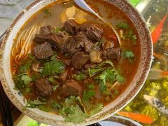 -金杨拉面王小吃面馆·牛三宝面·红烧牛肉粉