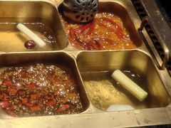 新型四宫格锅底-川西坝子火锅(清江东路3.0直营店)