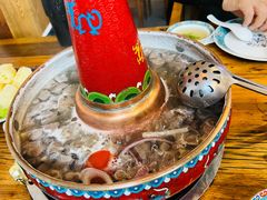 -毛辣果·贵州红酸汤牛肉火锅(西单店)