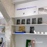 蓝白文艺咖啡店的恬静