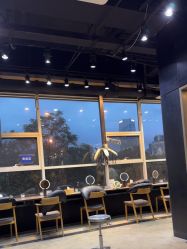-韩国李知恩形象设计