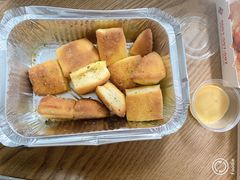 香蒜松软方方包-达美乐比萨(大冲店)