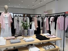 -王府井奥莱临潼小镇(临潼店)