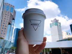 焦糖杏派拿铁-Manner Coffee(芮欧百货店)