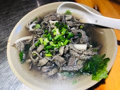-大众跷脚牛肉馆·非遗传承单位(峨眉山店)