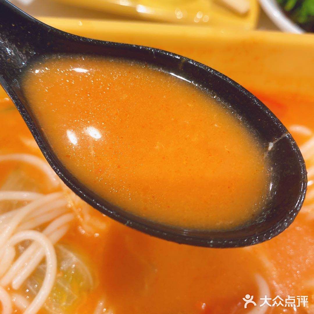 听到隔壁小姐姐和小哥哥说，这家店特别好吃