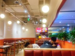 大堂-鸡遇虾煲干锅火锅(小寨金莎店)