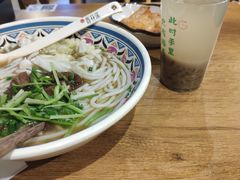 -鑫花溪牛肉米粉(人民广场店)