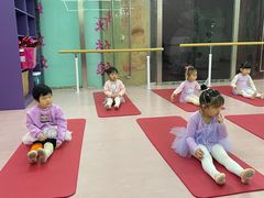 -Isee灰姑娘国际儿童艺术中心(证大·大拇指广场店)