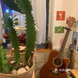江南西地铁A口附近，跟导航找到黄色墙体的蛋糕店