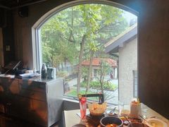 -穹六人间 people 6(岳阳路店)