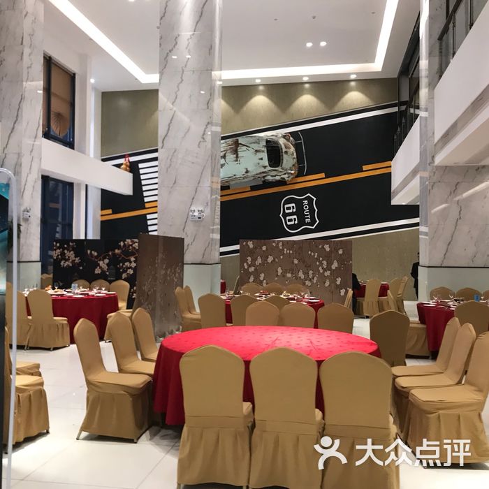 东方巨龙汽车精品酒店