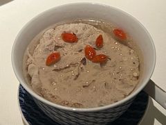 菊花枸杞肉饼鸡爪汤-炳胜私厨(万象前海店)