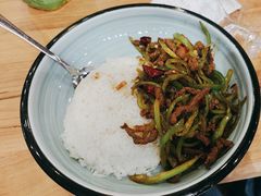 -西部马华清真兰州牛肉面·烧烤夜市(三里河店)