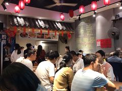 -爆炸头阿姨小四川正宗川味小吃(无任何分店)