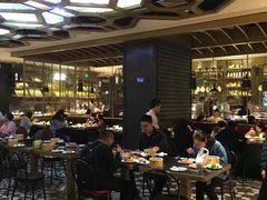 大堂-钱小奴海鲜自助黑金店(杭州滨江龙湖店)