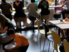大堂-麦当劳(杭州西湖银泰百货店)