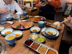 -明洞阿姨·韩式酱蟹烤肉·创意料理(三元桥店)