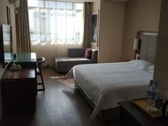 -爱电竞酒店(苏州石路地铁站山塘街店)