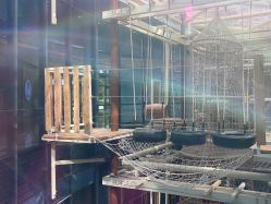 -PIPIKINGDOM皮皮王国欢乐号(欢乐海岸购物中心店)