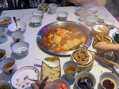 -卤校长重庆火锅(国兴店)