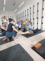 -OM瑜伽教练培训学院
