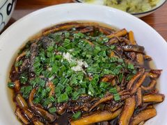 -胡子饮食店