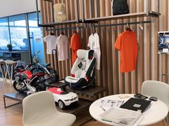 -北京宝诚宝马4S店