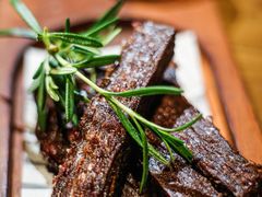 喜洲招牌手撕牛肉-喜洲吧·江畔老船厂·庭院餐厅(喜临院店)
