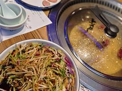 -山河屯铁锅炖·非遗东北菜(南山店)