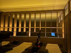 -涨巢·潮玩水疗局