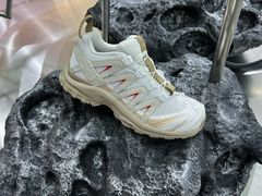 -SALOMON萨洛蒙(长沙国金街店)