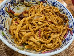 老北京炸酱面-门框胡同百年卤煮(新街口店)