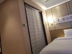 -悦季酒店(广州三元里地铁站店)