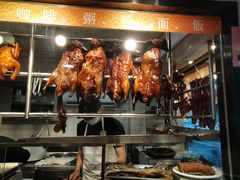 面包甜点陈列柜-龙记烧腊茶餐厅(常德路店)