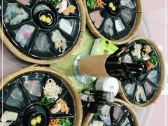 -老国贸云南传统过桥米线(滇池店)