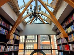 -钟书阁(松江泰晤士小镇店)