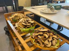 -菌海森林·非遗野生菌火锅(西山区滇池路摩根道店)