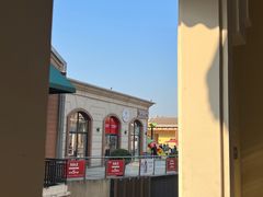 -王府井奥莱临潼小镇(临潼店)