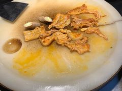 -冰冰龙虾·江湖菜·花园江景餐厅