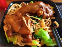猪蹄干拌面-小义乌砂锅拉面(海事共享区店)