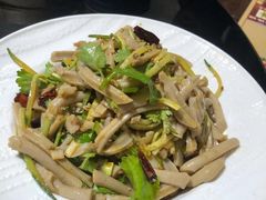 -东口码头·烧鸽子·鱼头泡饼·地方菜(金鹰悦城店)
