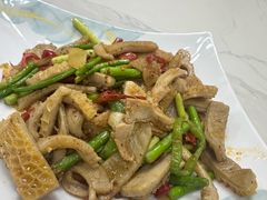 -三江源美食城
