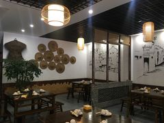 大堂-黄桷树曹家私房菜(江与城店)