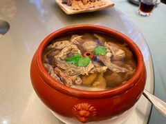 汽锅牛展-沙龙酒家