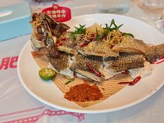 -肥肥虾庄·金牌油焖大虾(汉街SKP店)