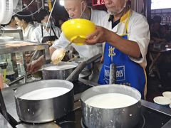 -正宁路小吃夜市